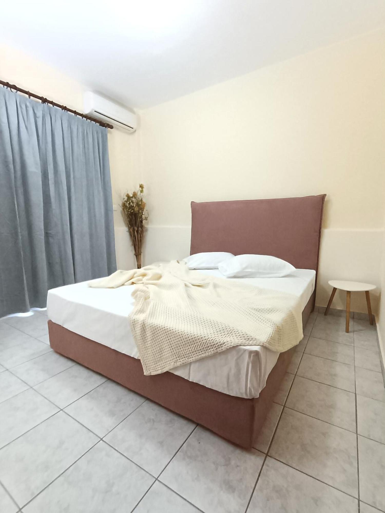 Giorgos Apartments Скала-Фуркас Экстерьер фото